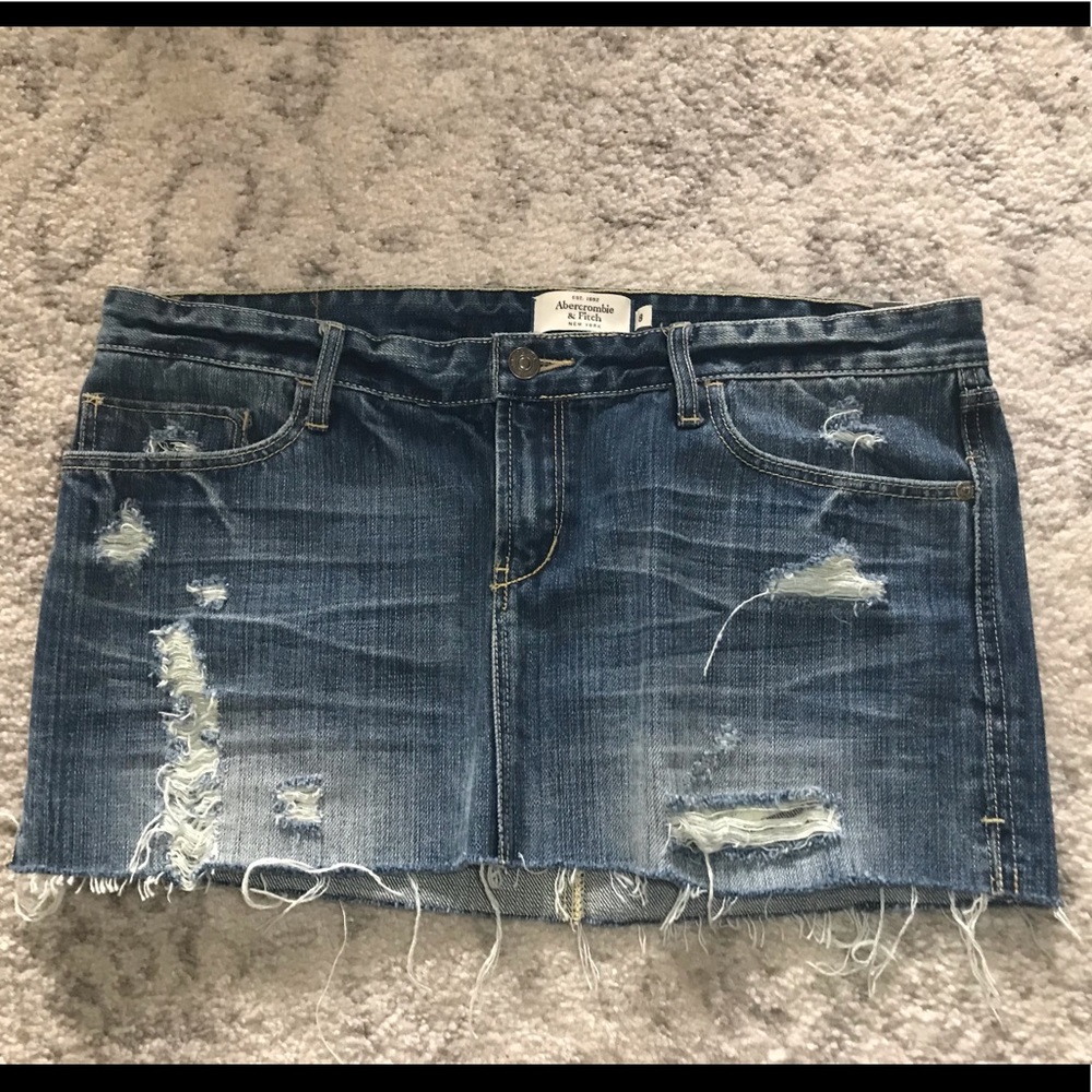 ABERCROMBIE & FITCH